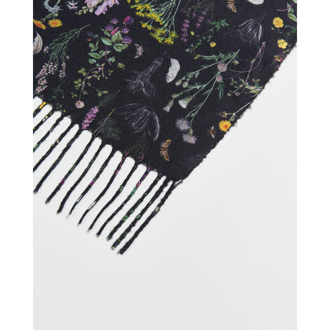 Fable England Wilderness Black Tassel Scarf