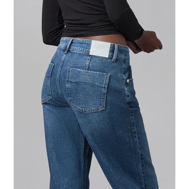 Lola jeans Miro Mid Rise Comfort Straight Jeans - 31" Inseam