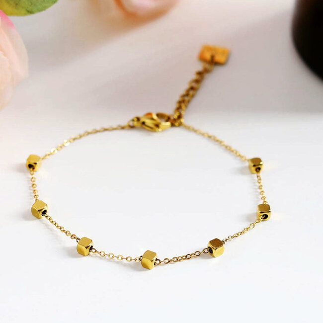 Hackney Nine Effie Square Bead Bracelet - Gold
