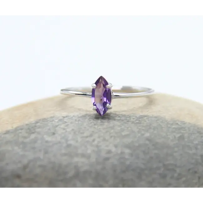 Heart and Lotus Amethyst Elipse Ring in Sterling Silver - Clarity + Intuition