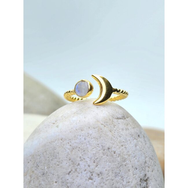 Heart + Lotus Sun + Moonstone Ring in Gold