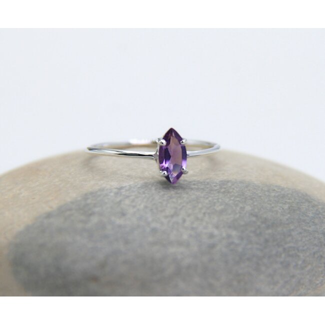 Heart + Lotus Amethyst Elipse Ring in Sterling Silver - Clarity + Intuition