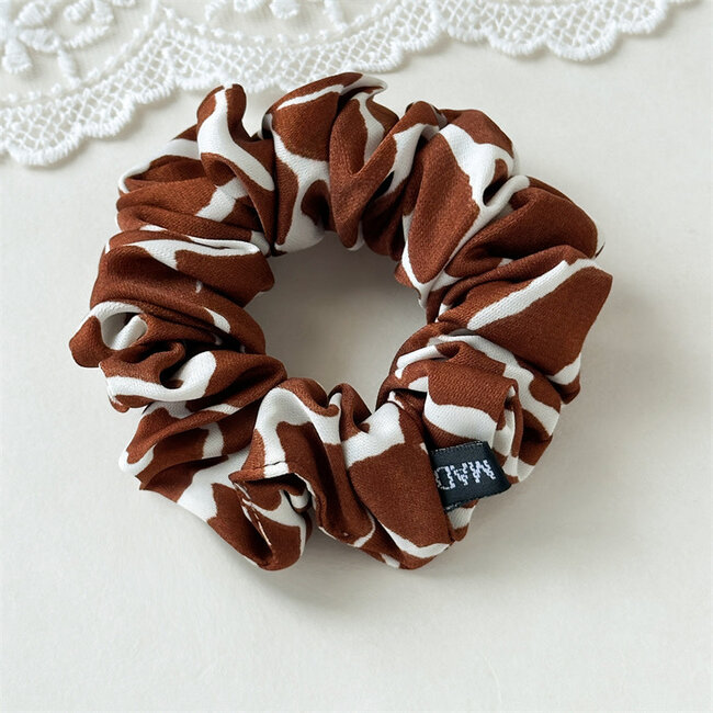 E&S Accessories Giraffe Print Scrunchie (more colours)