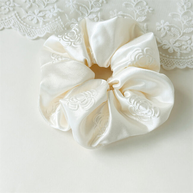 E&S Accessories Embossed Silky Scrunchie