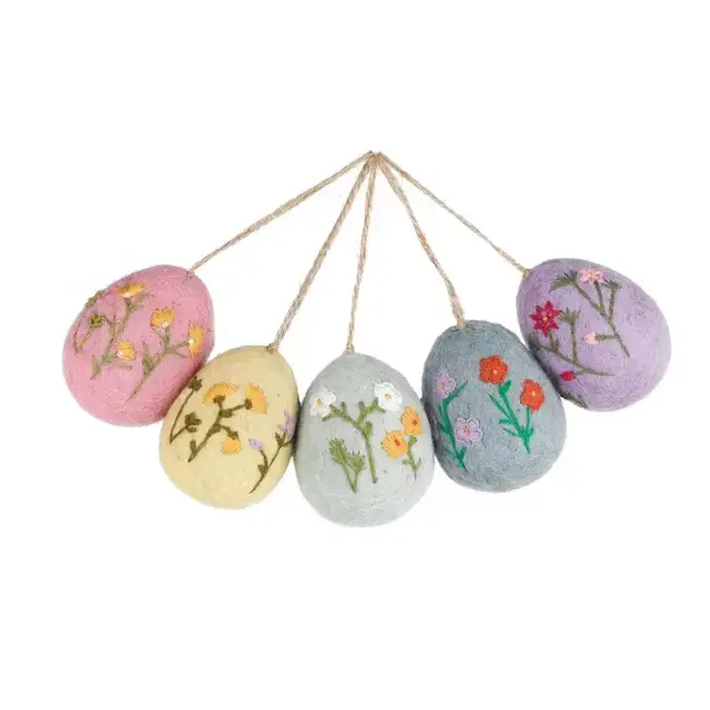 Felt Floral Easter Eggs With Flowers