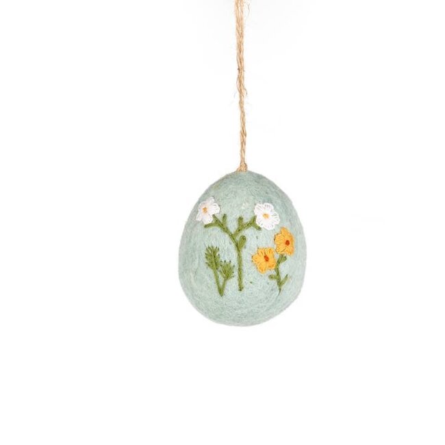 Felt Floral Easter Eggs With Flowers