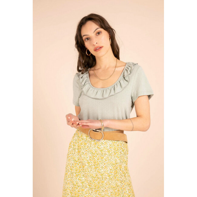 Ruffled collar T-shirt in Green