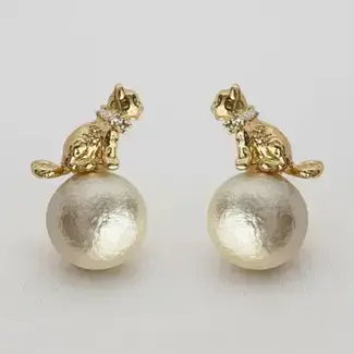 Cat Pearl Stud Earrings
