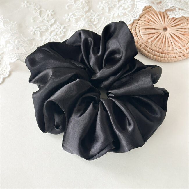 E&S Accessories Silky Scrunchie (more colours)