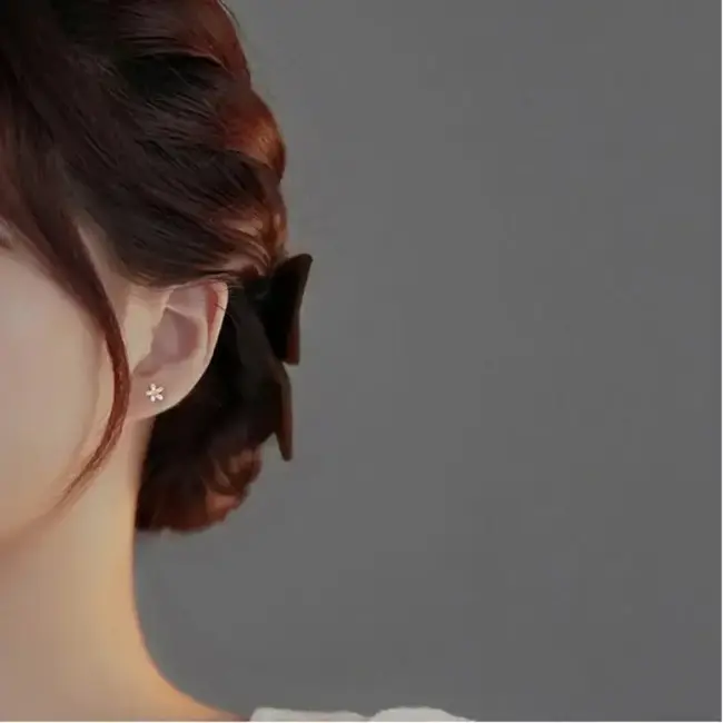 Sterling Silver Tiny Small Daisy Flower Stud Earrings