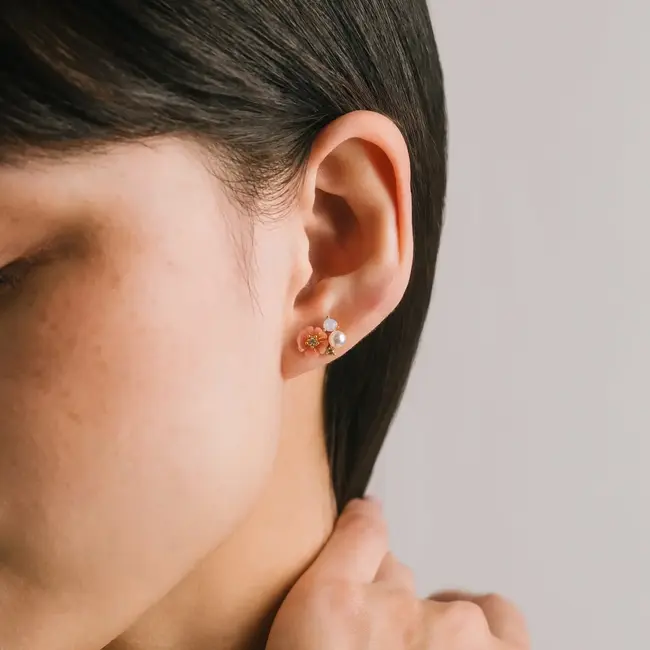 Lover’s Tempo Sweetpea Stud Earrings - Pink