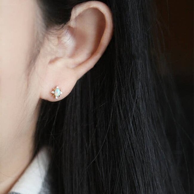 Tiny Vintage Opal Star Stud Earrings in Gold