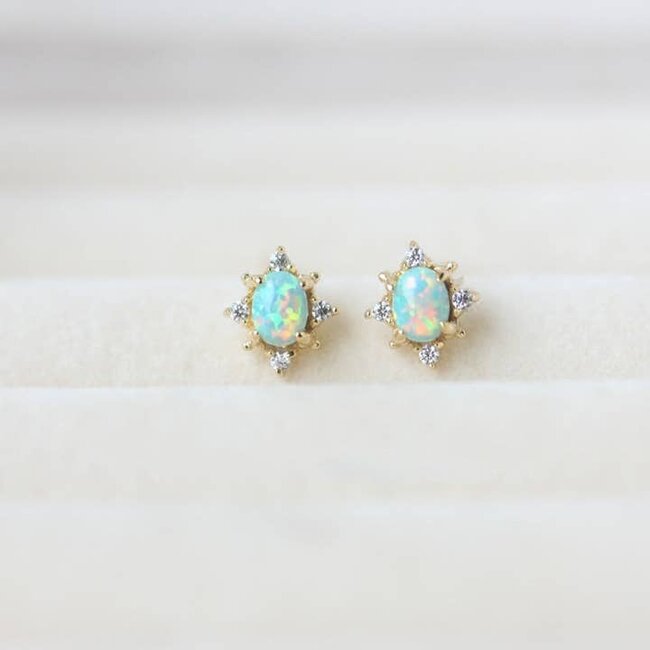 Tiny Vintage Opal Star Stud Earrings in Gold