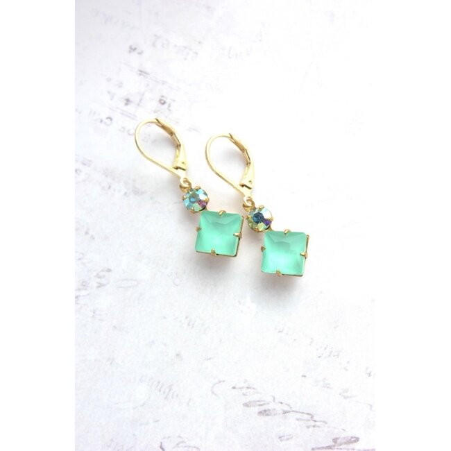 A Pocket of Posies Mint Drop Earrings | Vintage Glass Jewels