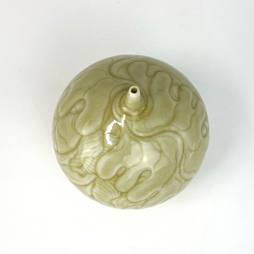 Elaine Coleman Honey Amber Leaf Bottle