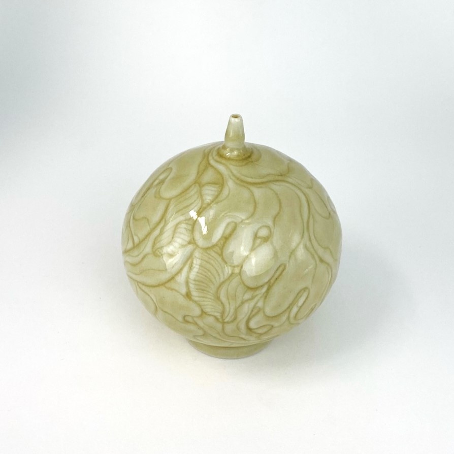 Elaine Coleman Honey Amber Leaf Bottle