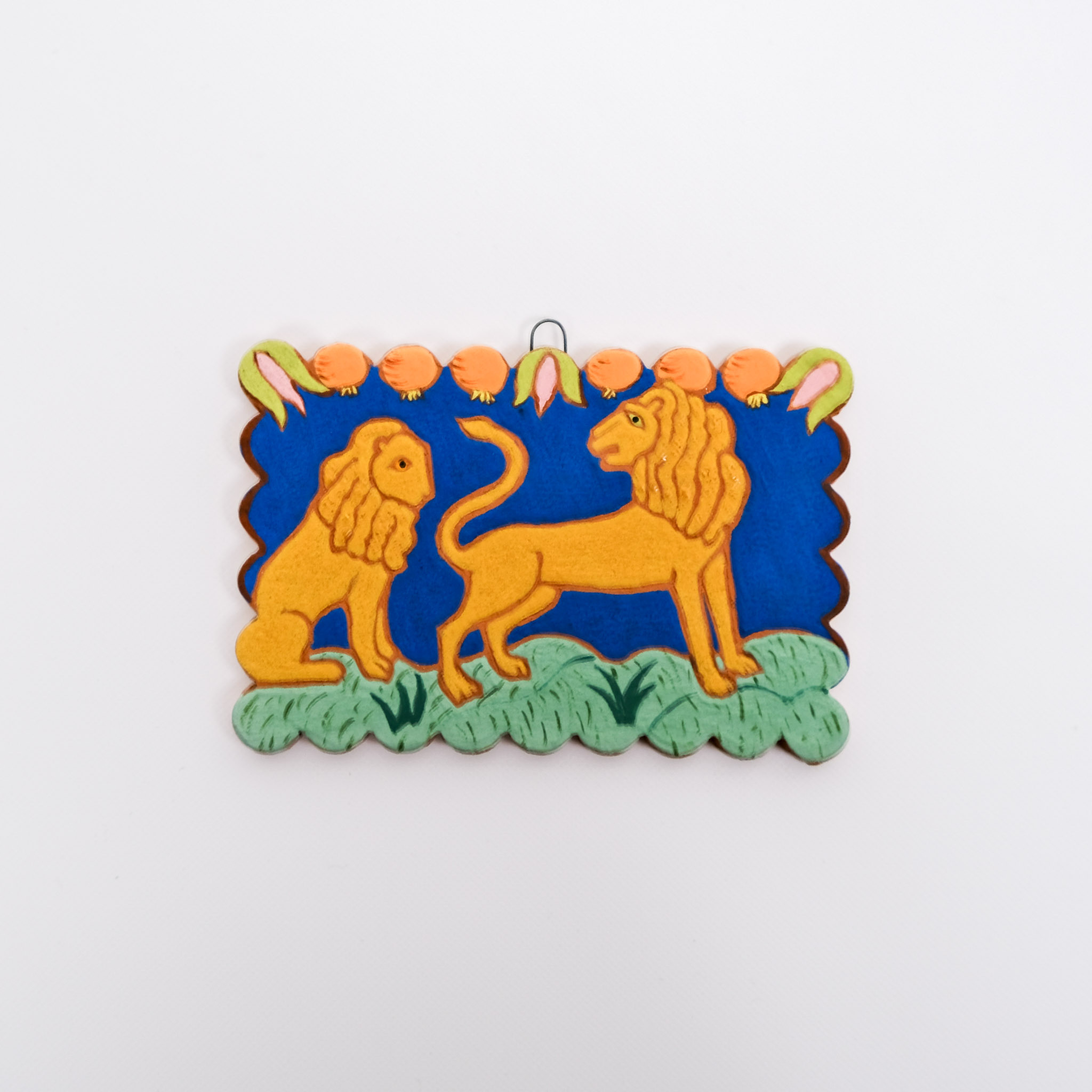 Sue Kasdon Scalloped Lions Tile