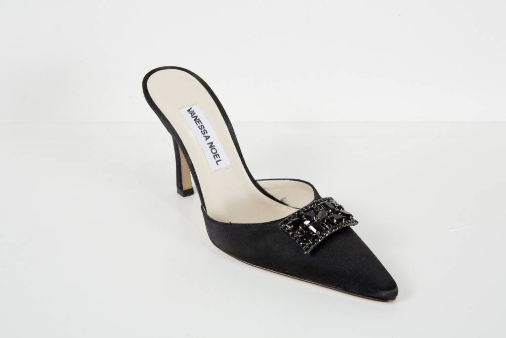 VANESSA NOEL CAPER BLACK