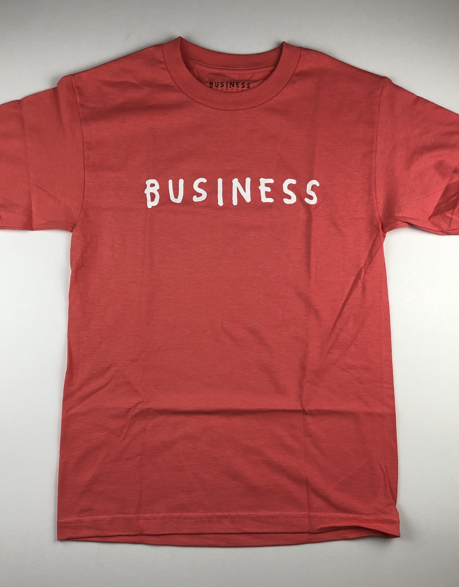 BUSINESS AND COMPANY BUSINESS AND COMPANY “BUSINESS” S/S TEE - CORAL