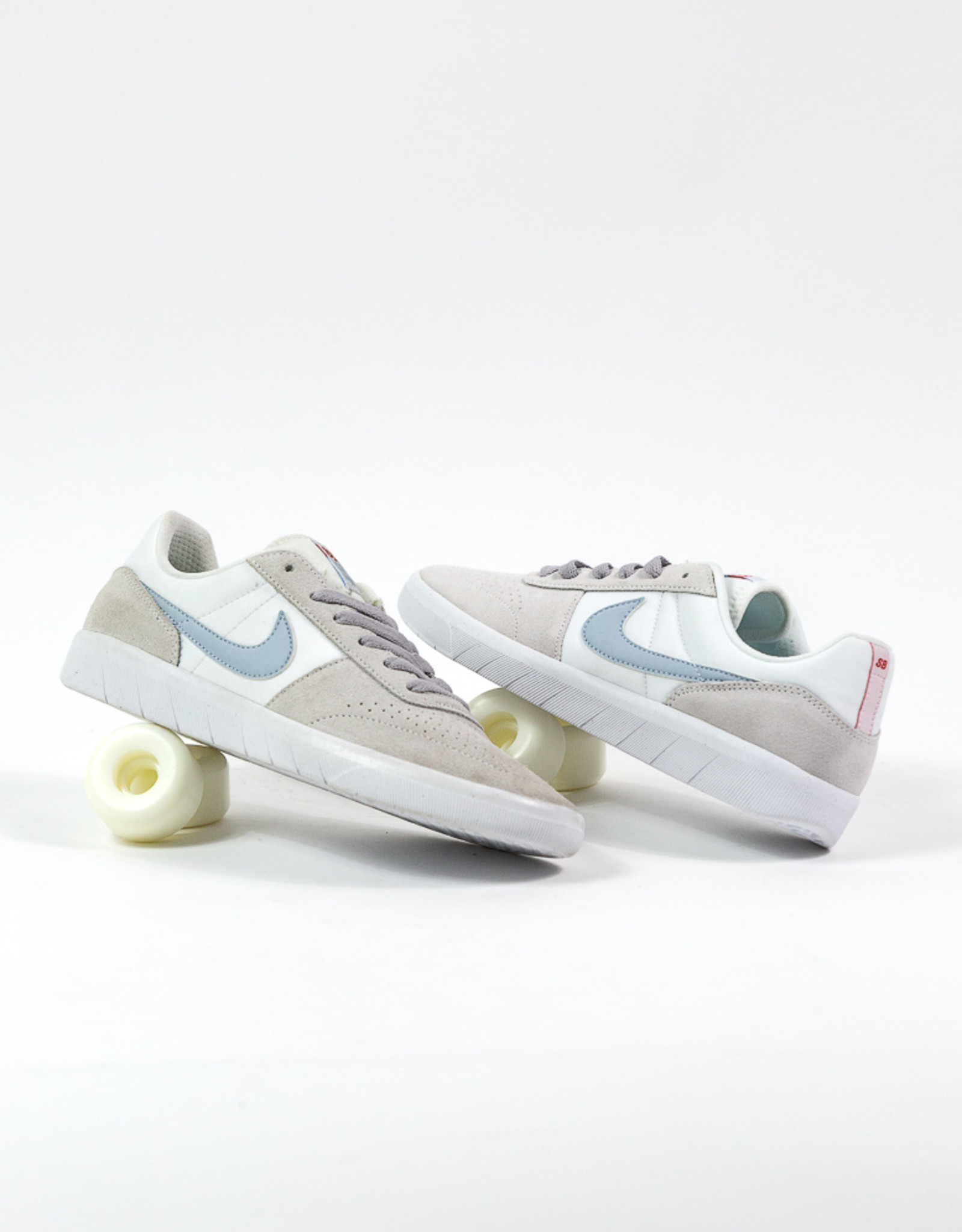 nike sb team classic vast grey
