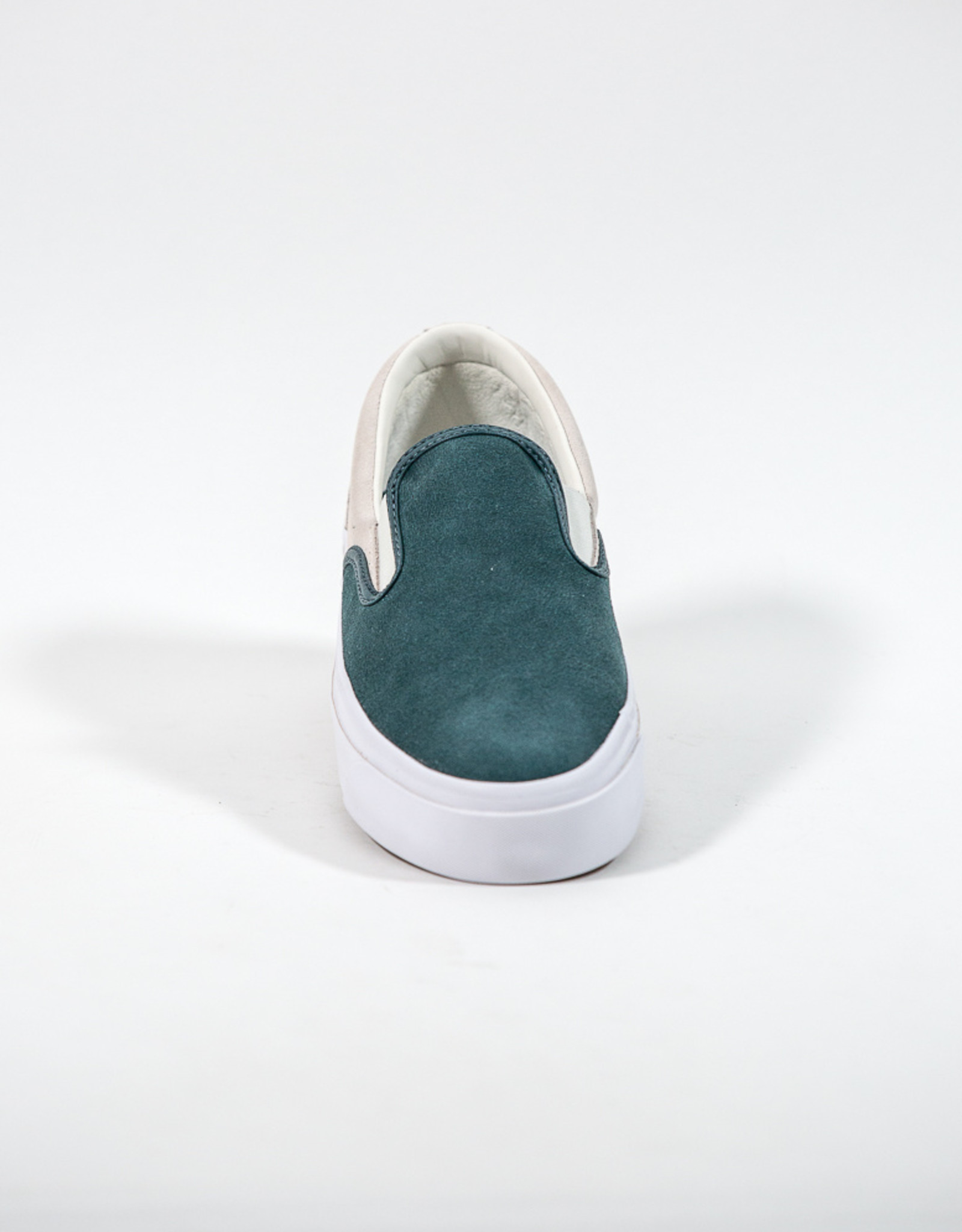 converse slip on skate shoes