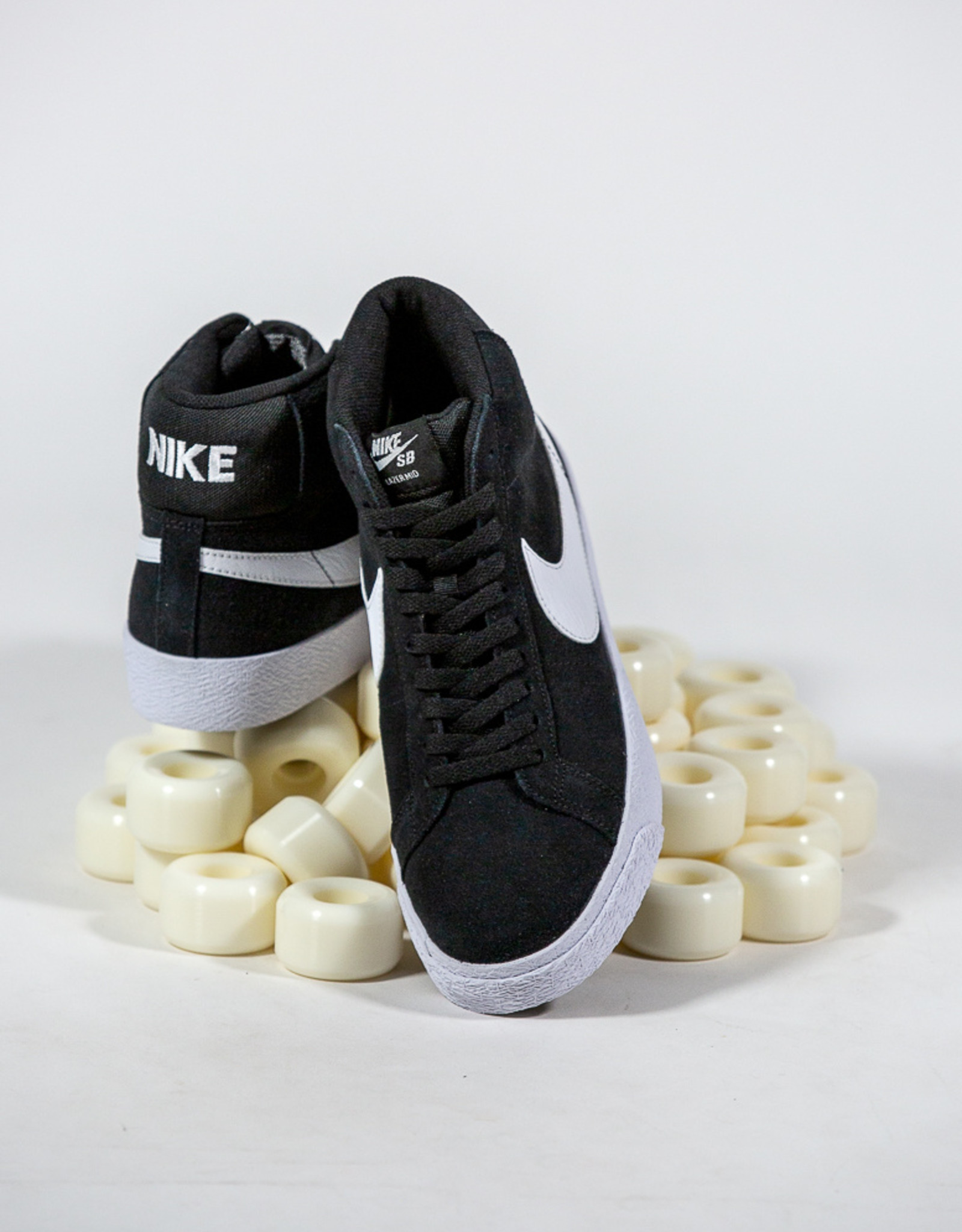 靴 Nike SB Zoom Blazer Mid \"Black/White\" Nike-SB-Zoom-Blazer-Mid-XT-