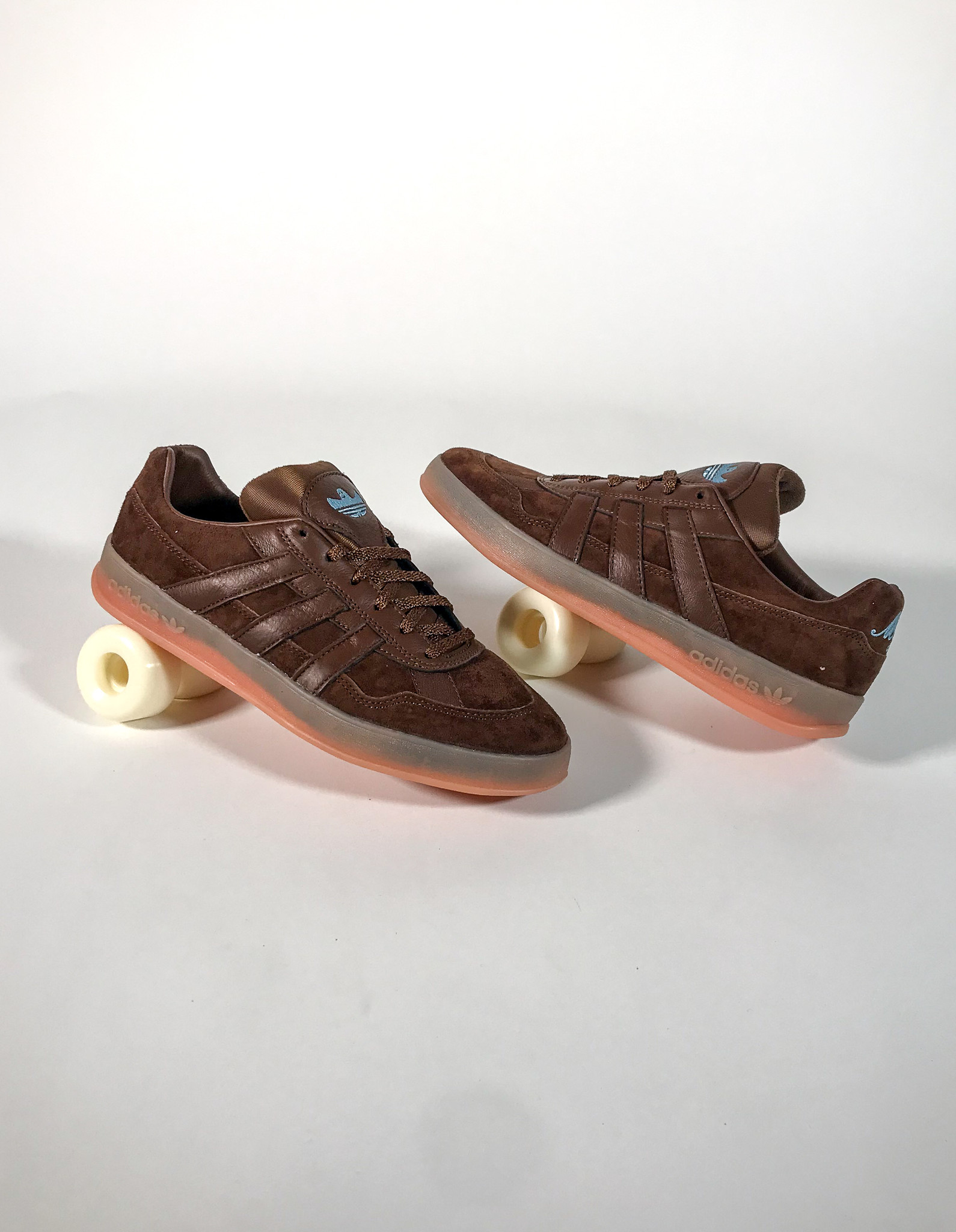 ADIDAS ALOHA SUPER KAROL WINTHORP BARK/BARK/VAPOR PINK