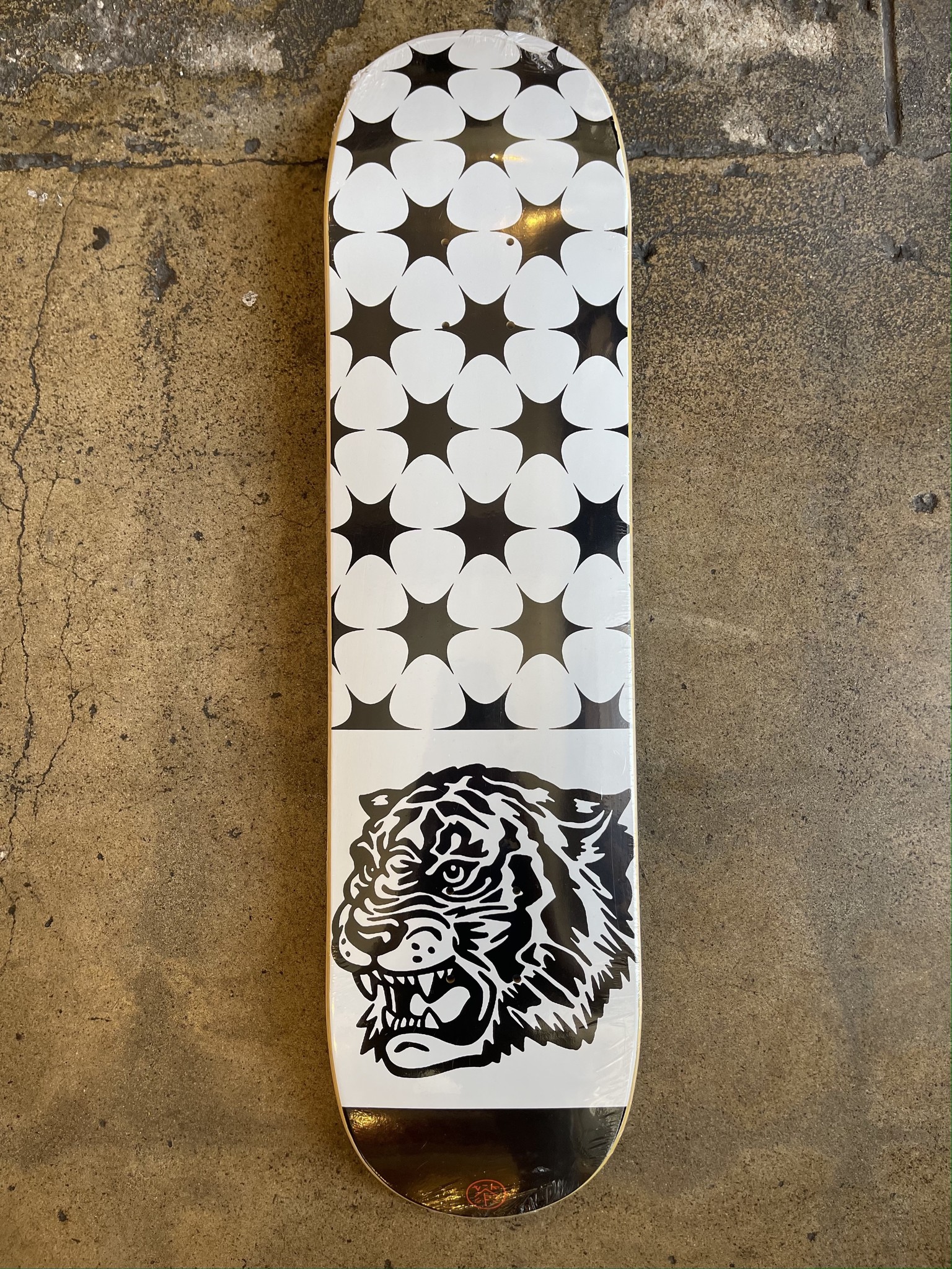 The Killing Floor Black Cat Deck 7 75 Kingswell The Killing Floor Black Cat Deck 7 75 Kingswell