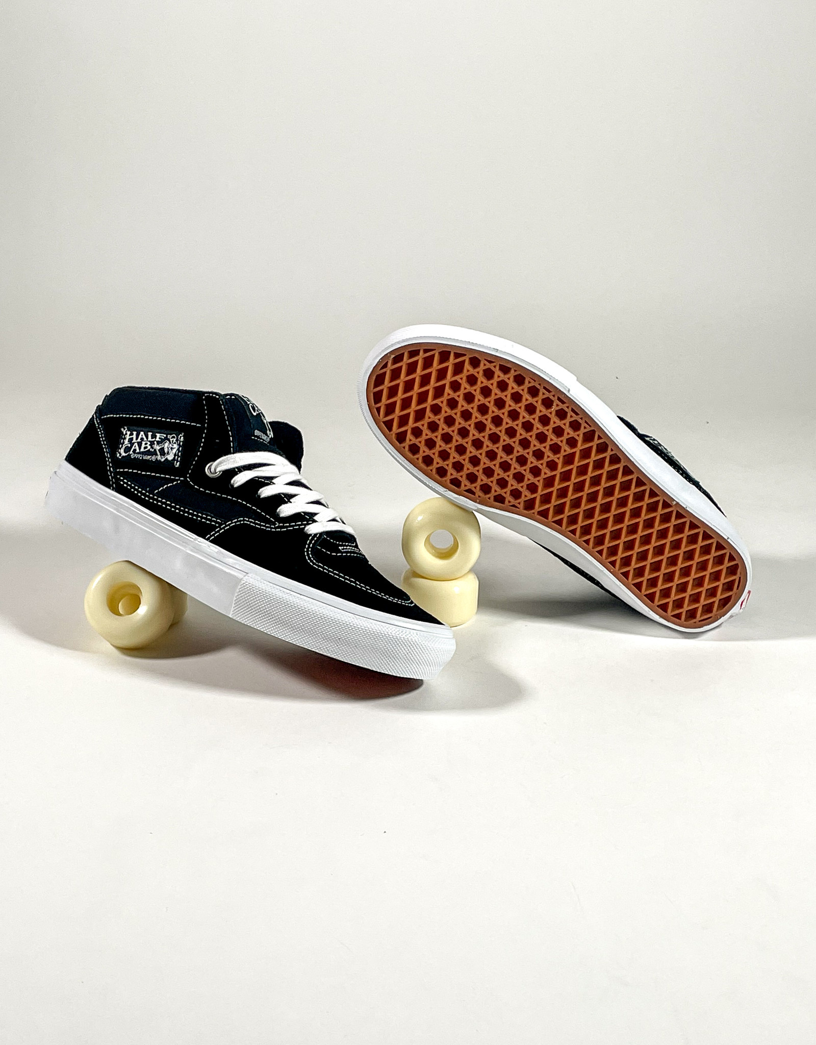 VANS SKATE HALF CAB - BLACK/WHITE