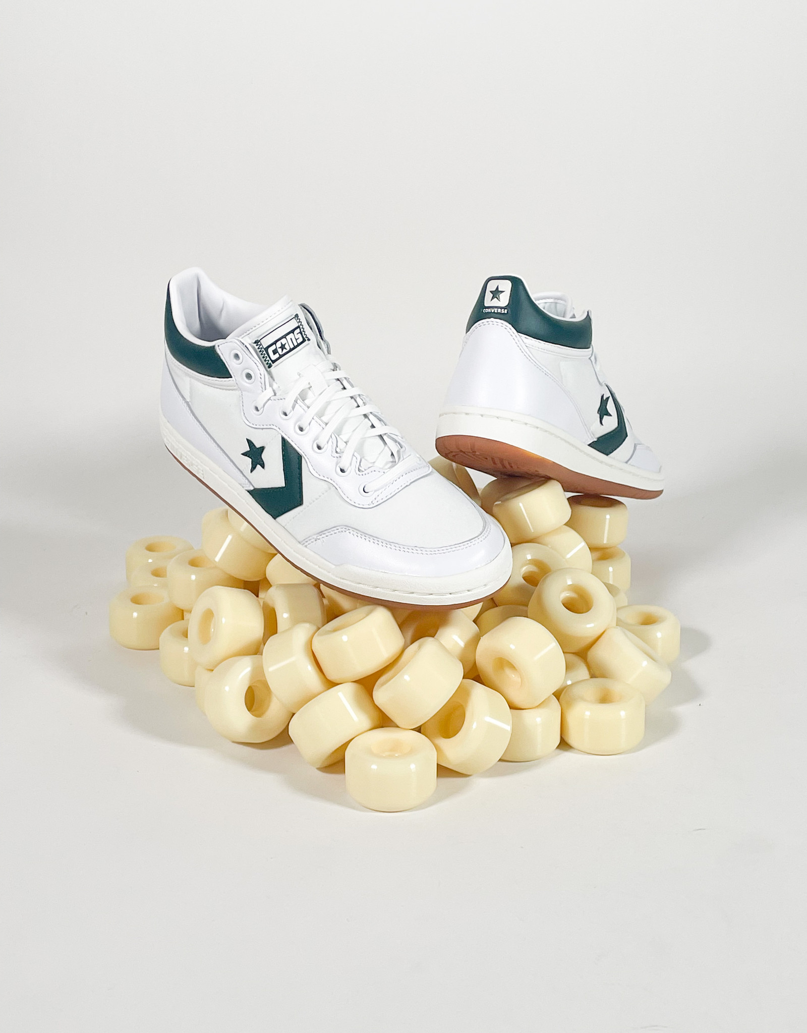 CONVERSE CONVERSE CONS FASTBREAKS PRO MID - WHITE/DEEP EMERALD/GUM