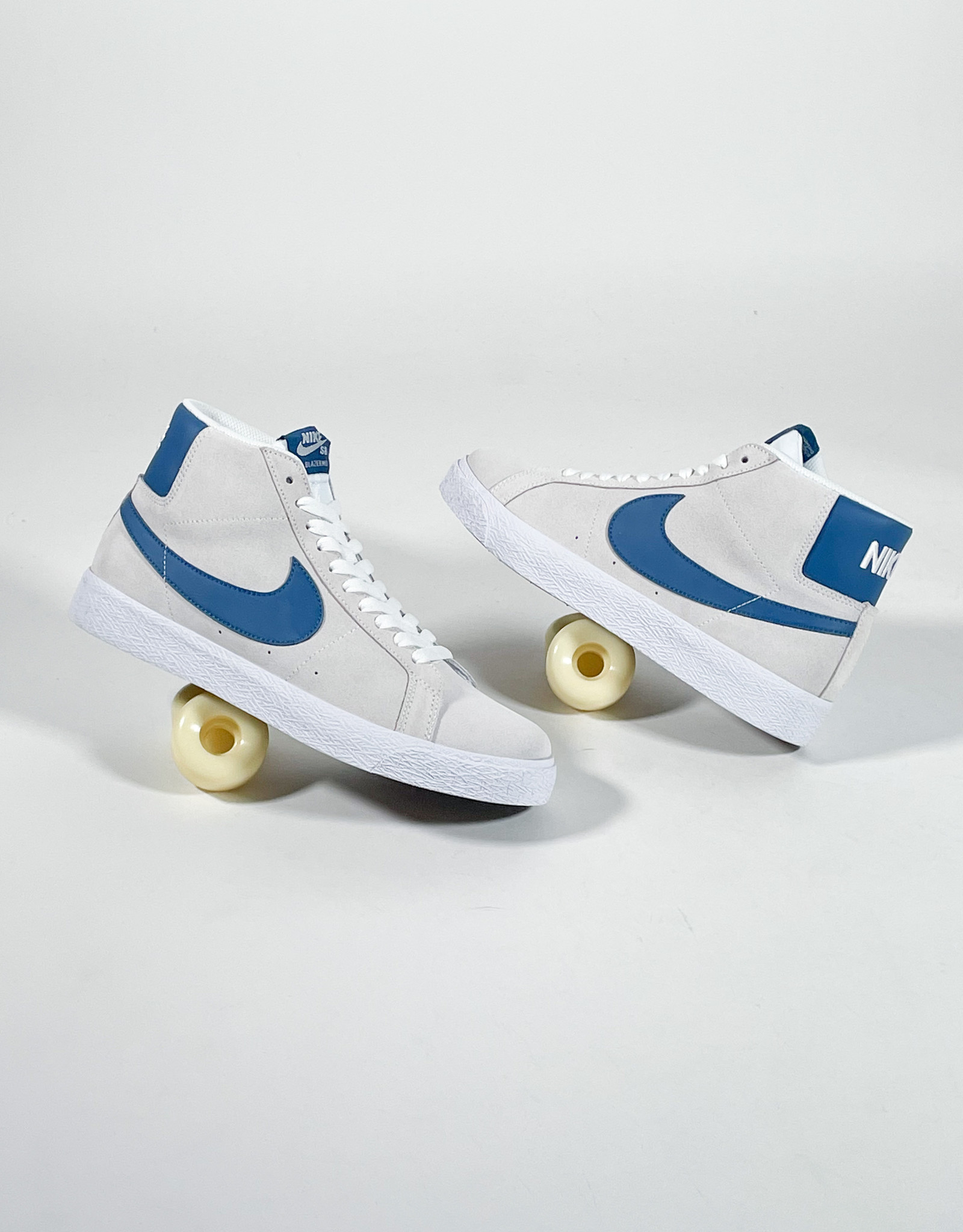 nike sb blue and white