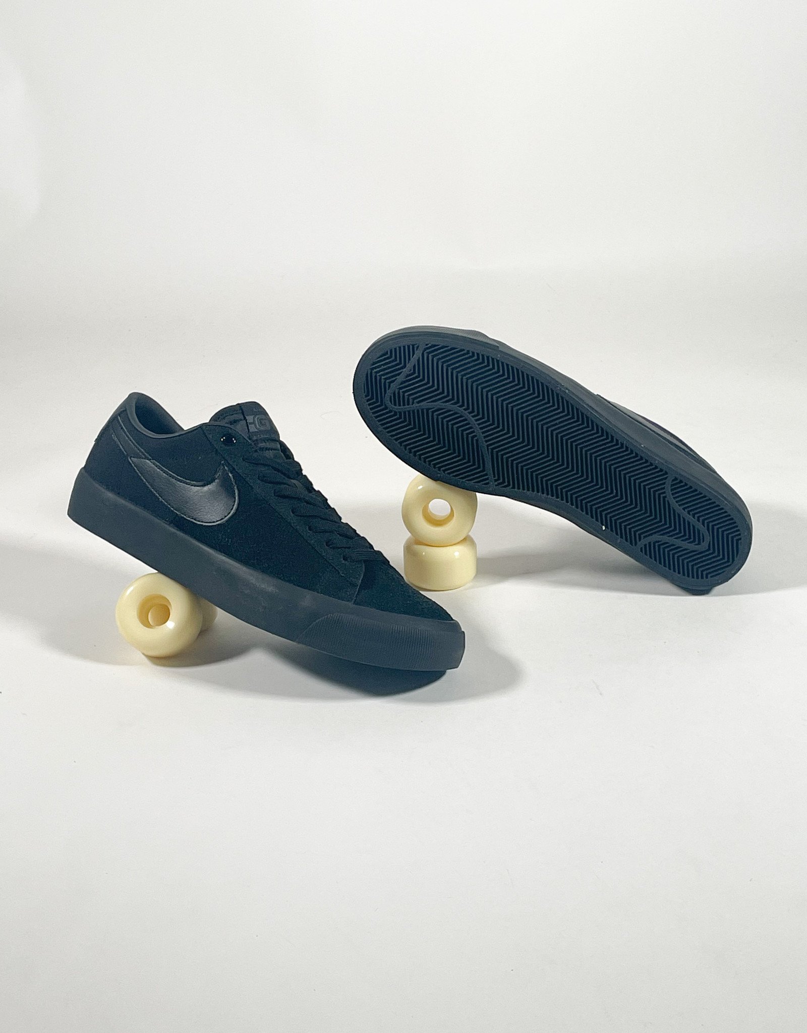 Nike Sb Zoom Blazer Low Pro Gt Black Black Black Anthracite Kingswell