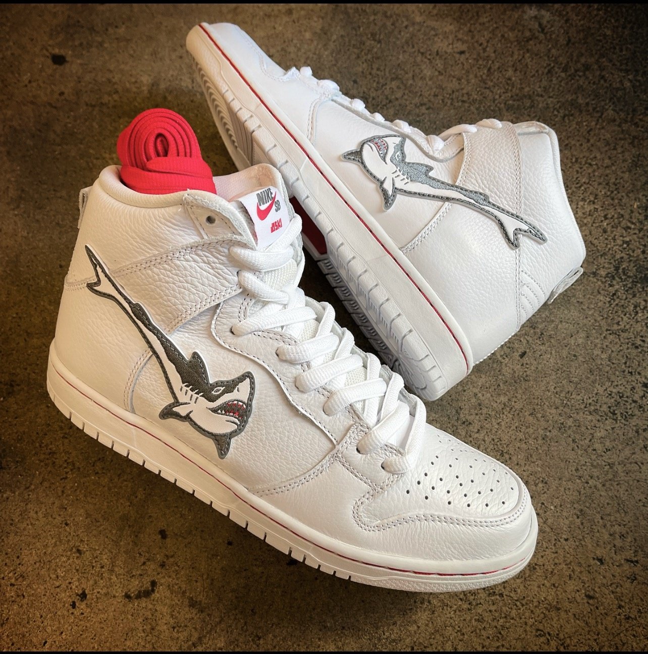 Kingswell's OSKI (Oskar Rozenberg)  Nike SB Great White Dunk High Raffle form. 