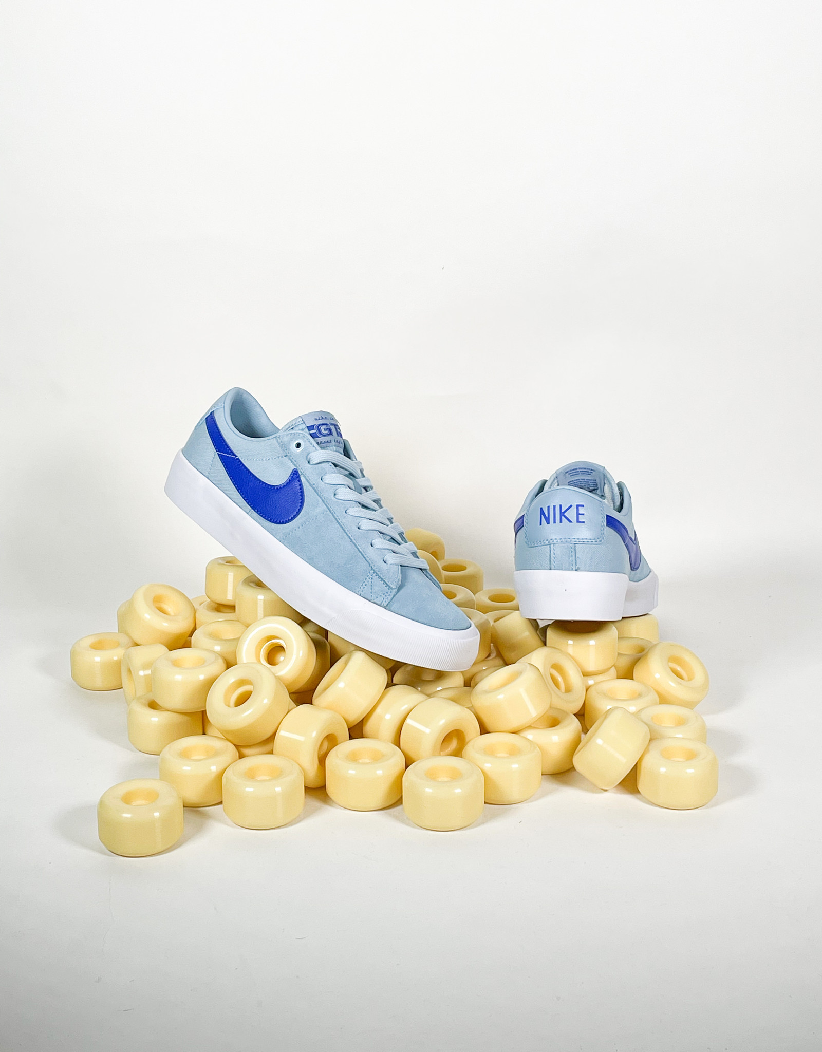 NIKE NIKE SB ZOOM BLAZER LOW PRO GT  BOARDER BLUE/RACER BLUE-BOARDER BLUE