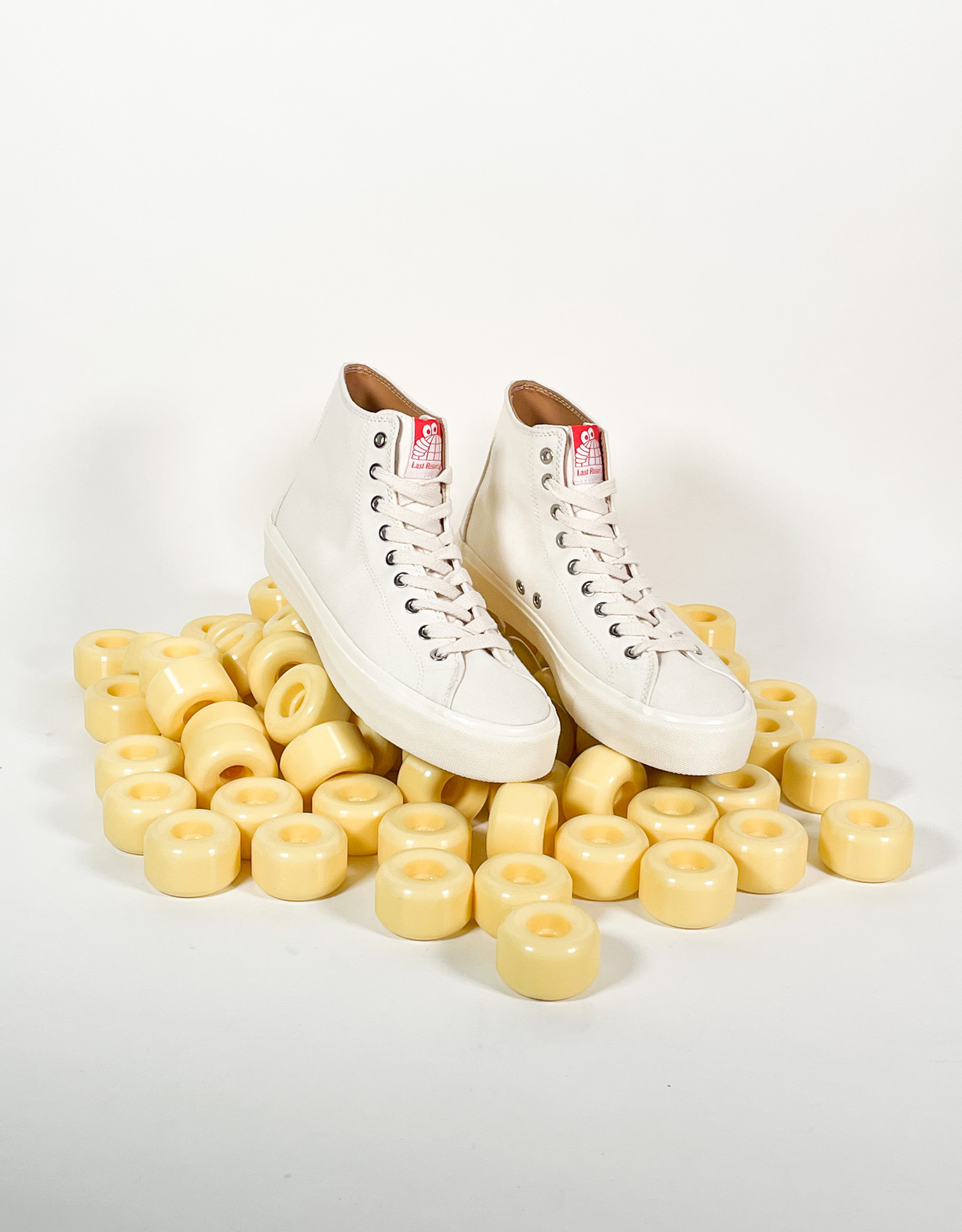 LAST RESORT AB RESORT VM003 HI CANVAS - WHITE/WHITE