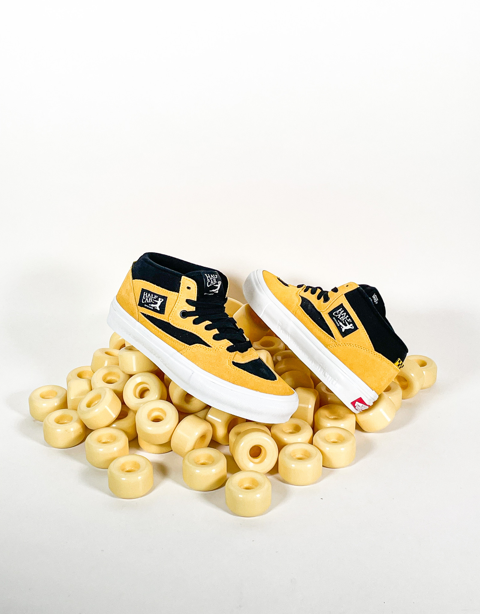 VANS SKATE HALF CAB BRUCE LEE - BLACK/YELLOW - KINGSWELL