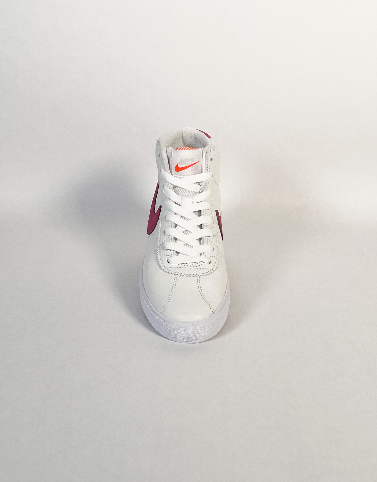 NIKE SB BRUIN HI ISO WHITE/SWEET BEET-WHITE-SWEET BEET - KINGSWELL