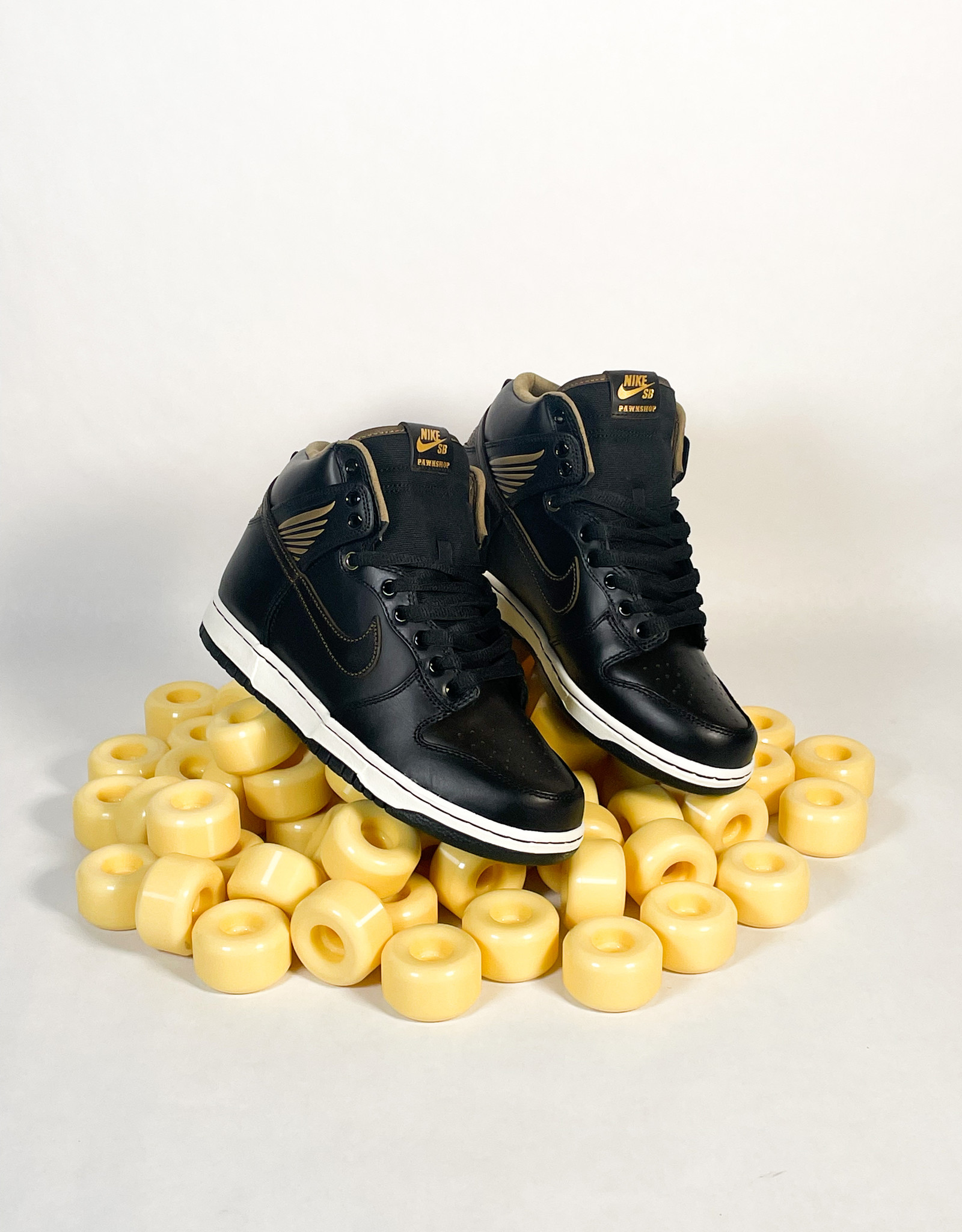 NIKE SB DUNK HIGH OG QS BLACK/BLACK-METALLIC GOLD