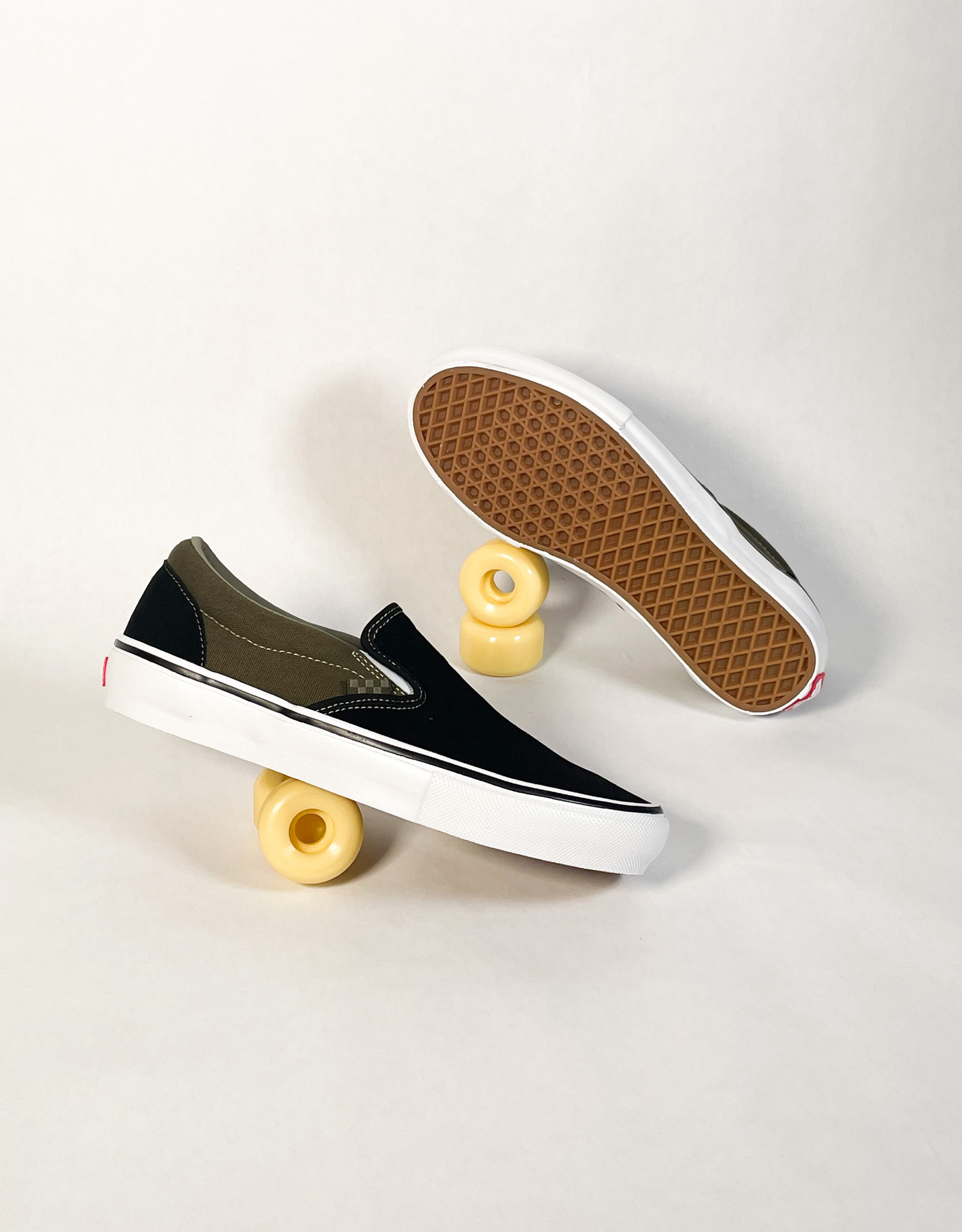 How to Style  VANS Slip Ons 