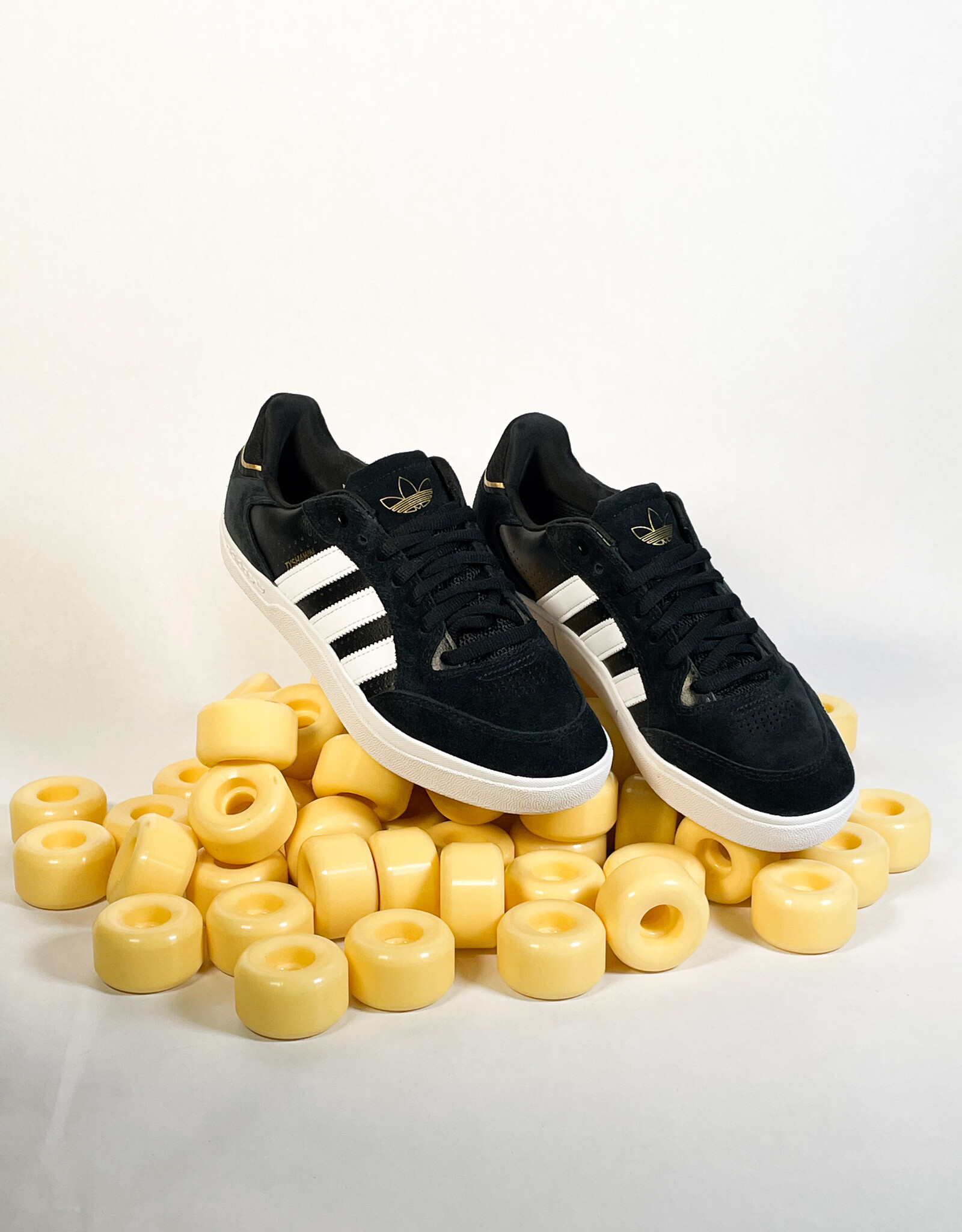 ADIDAS SKATE TYSHAWN LOW - BLACK/WHITE