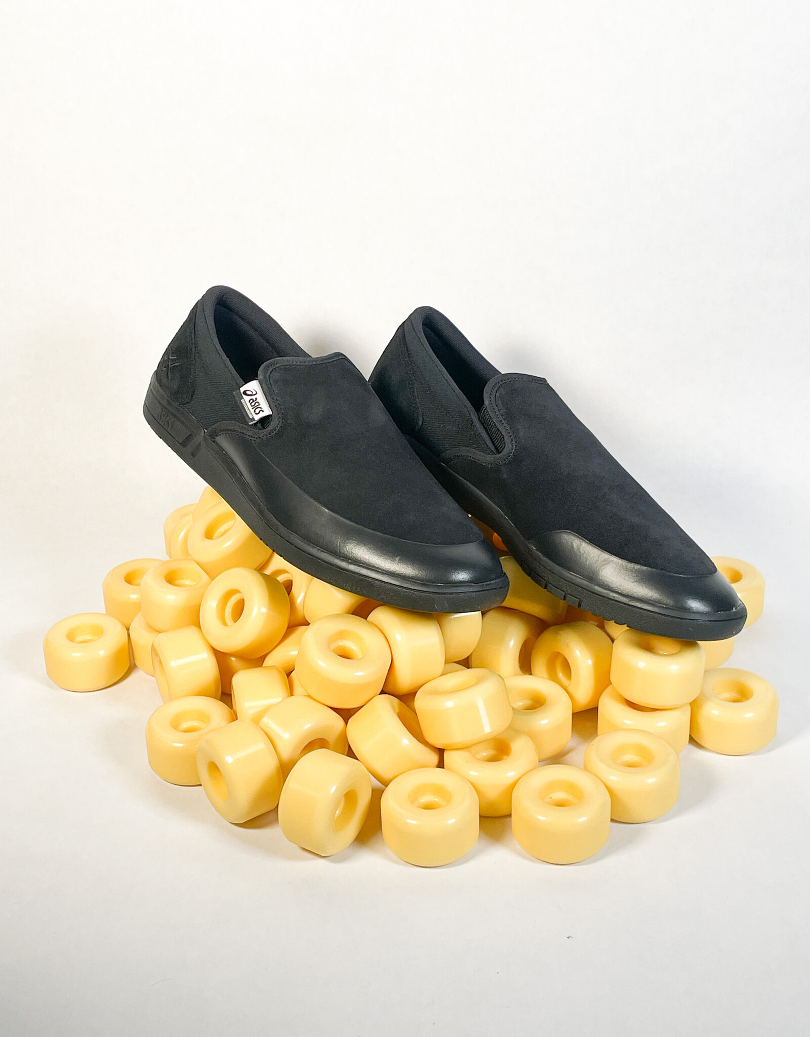 ASICS SKATE GEL-VICKKA SLIP ON - BLACK/BLACK