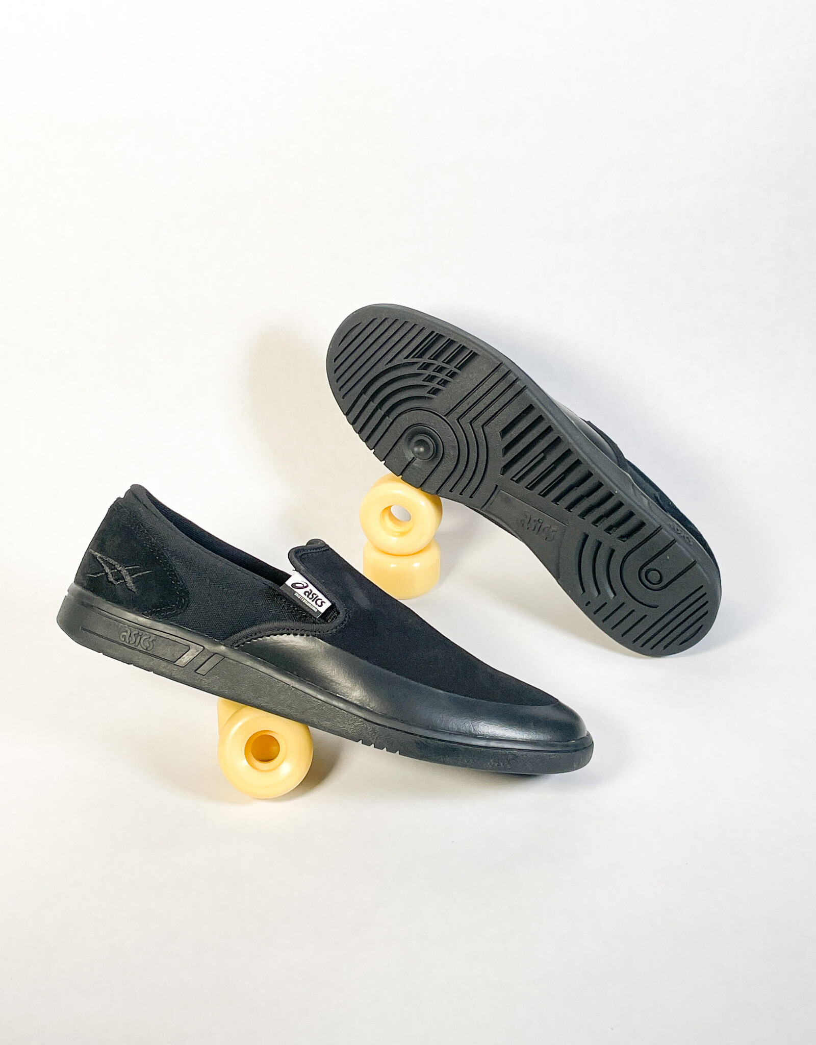 ASICS SKATE GEL-VICKKA SLIP ON - BLACK/BLACK