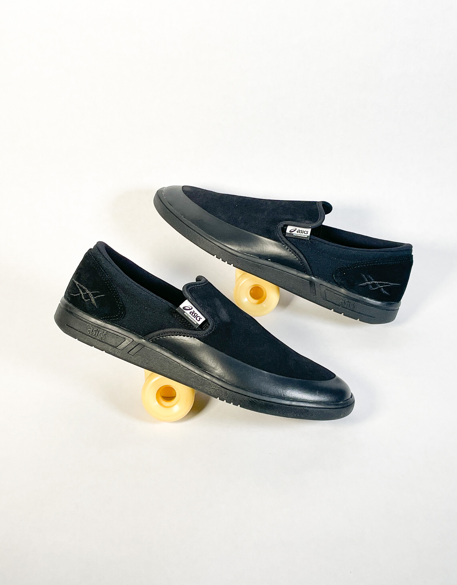 ASICS SKATE GEL-VICKKA SLIP ON - BLACK/BLACK