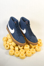 NIKE SB ZOOM BLAZER MID NAVY/WHITE-NAVY-GUM LIGHT BROWN