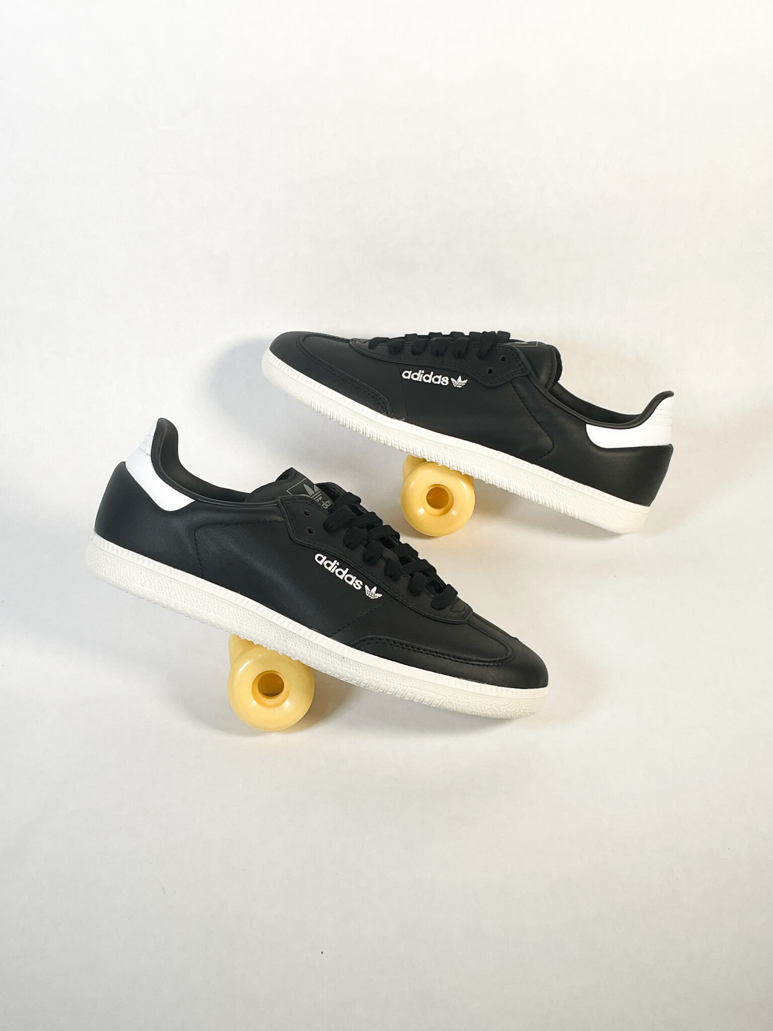 waikiki　adidas Samba ADV ADIDAS SKATE SAMBA ADV CBLACK/GREFOU/CWHITE - KINGSWELL