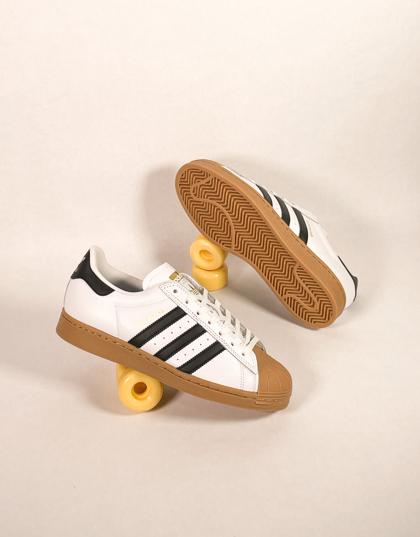 ADIDAS SUPERSTAR ADV FTWWHT/CBLAC/GUM