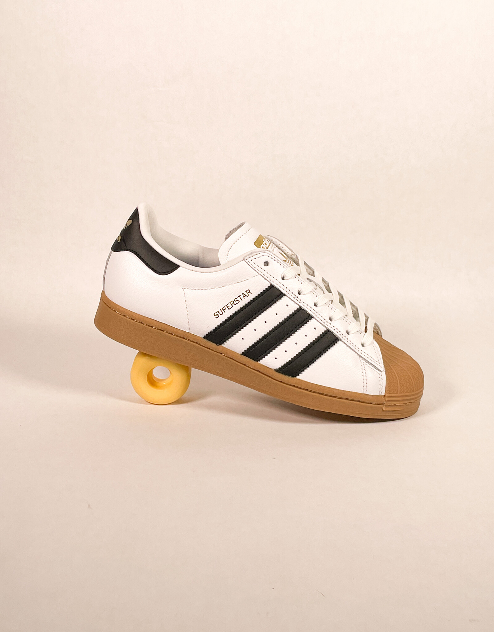ADIDAS SUPERSTAR ADV FTWWHT/CBLAC/GUM