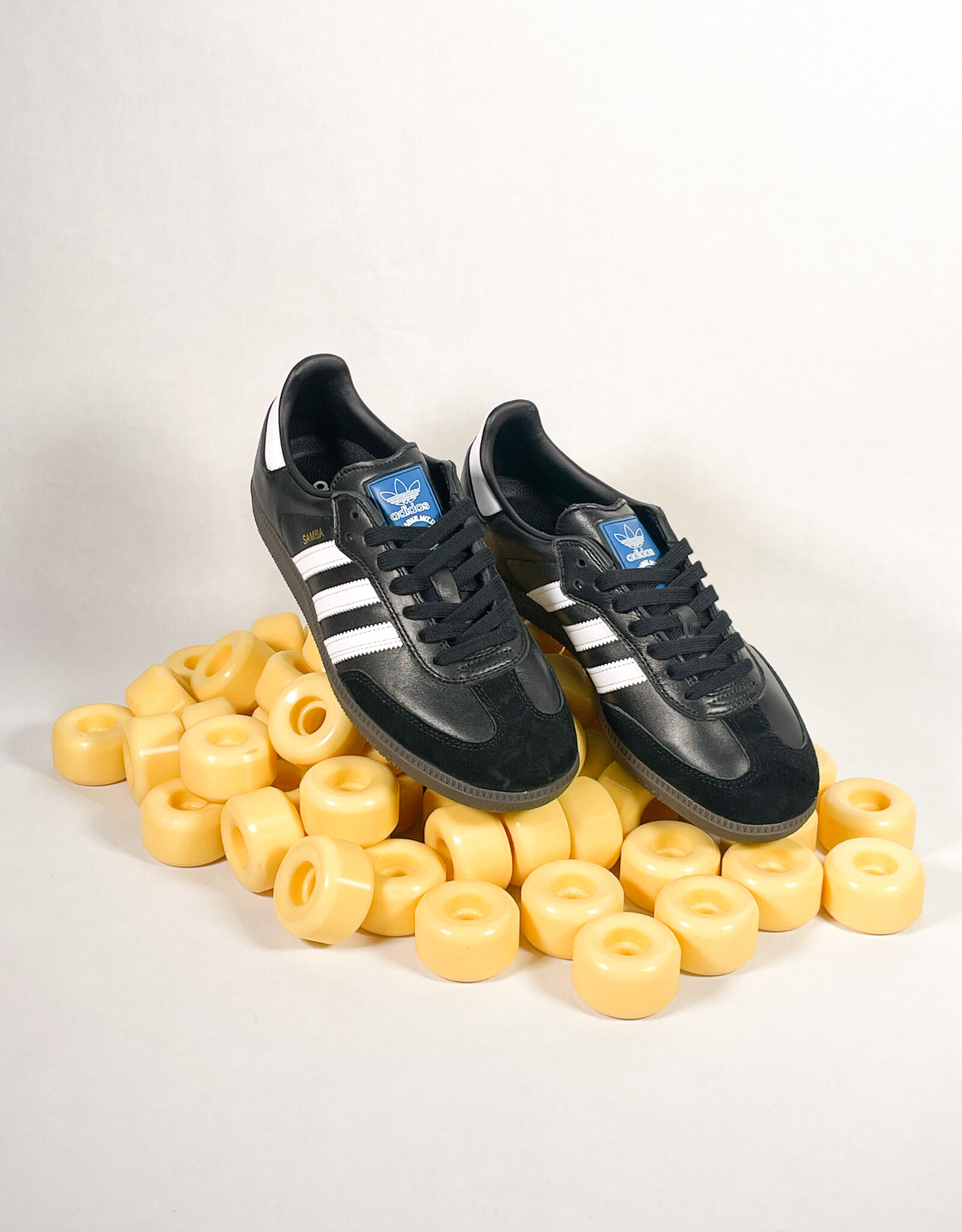 ADIDAS SKATEBOARDING SAMBA ADV - CBLACK/FTWWHT/GUM5