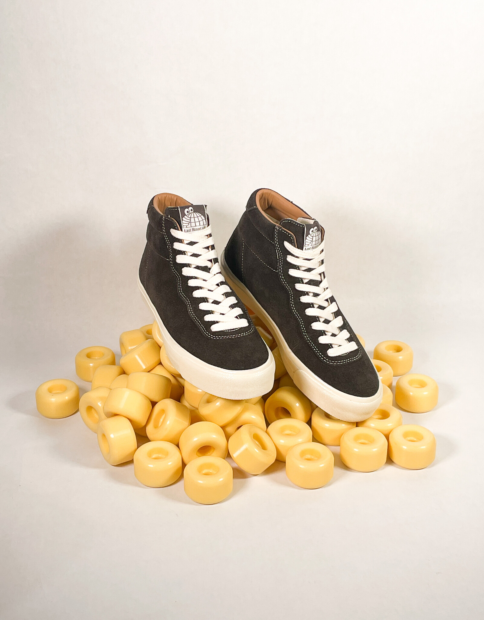 LAST RESORT AB VM001 HI SUEDE - COFFEE BEAN/WHITE