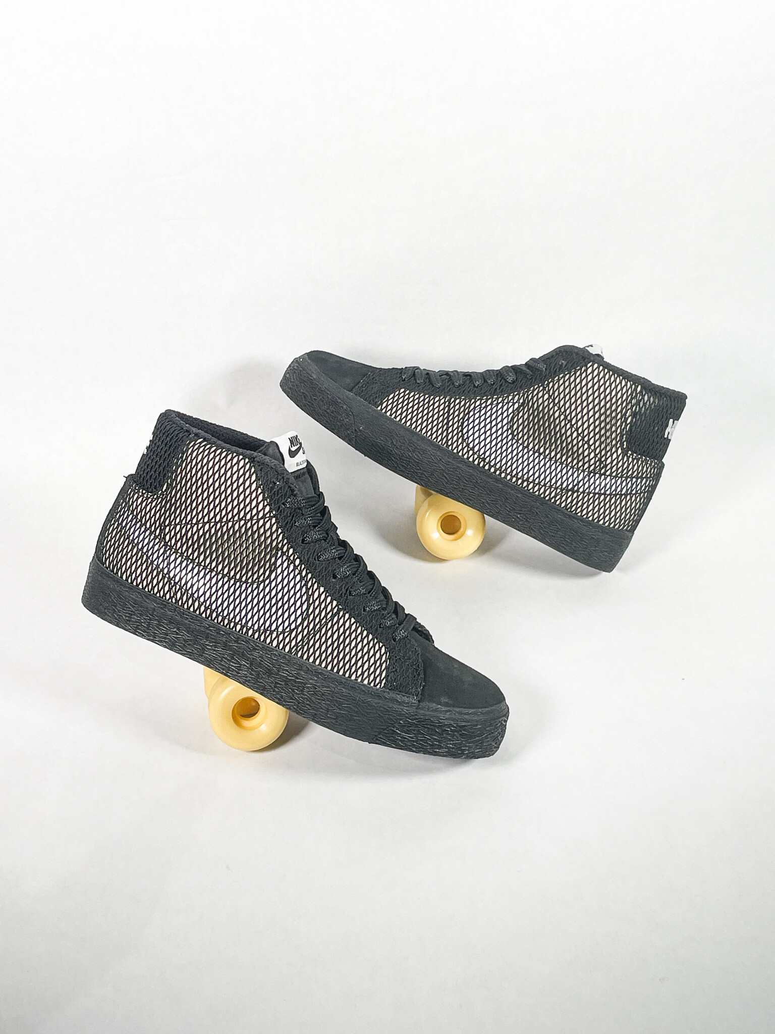 NIKE SB ZOOM BLAZER MID PREMIUM WHITE/BLACK-WHITE-BLACK NIKE SB ZOOM BLAZER MID PREMIUM WHITE/BLACK-WHITE-BLACK